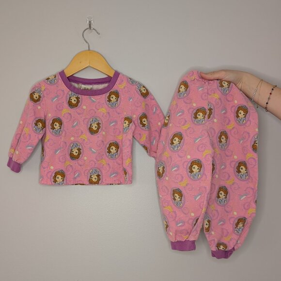 FREE WITH PURCHASE Sofia the First Pyjama Set - Picture 1 of 8